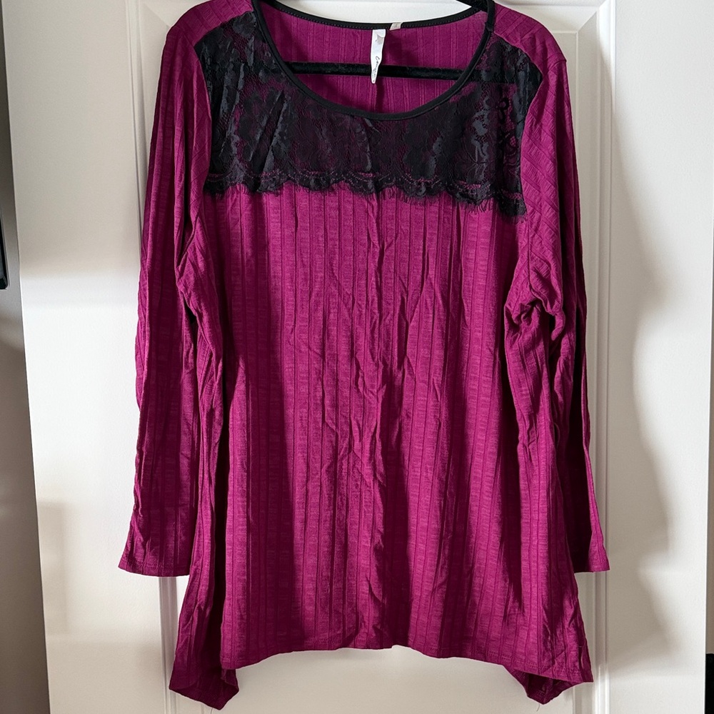 Women's Lace Detail Top